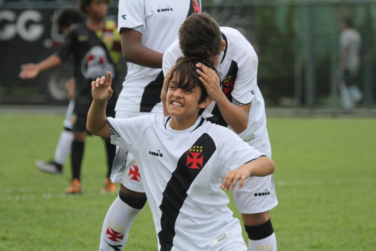 djery-jogador-vasco-mirin2